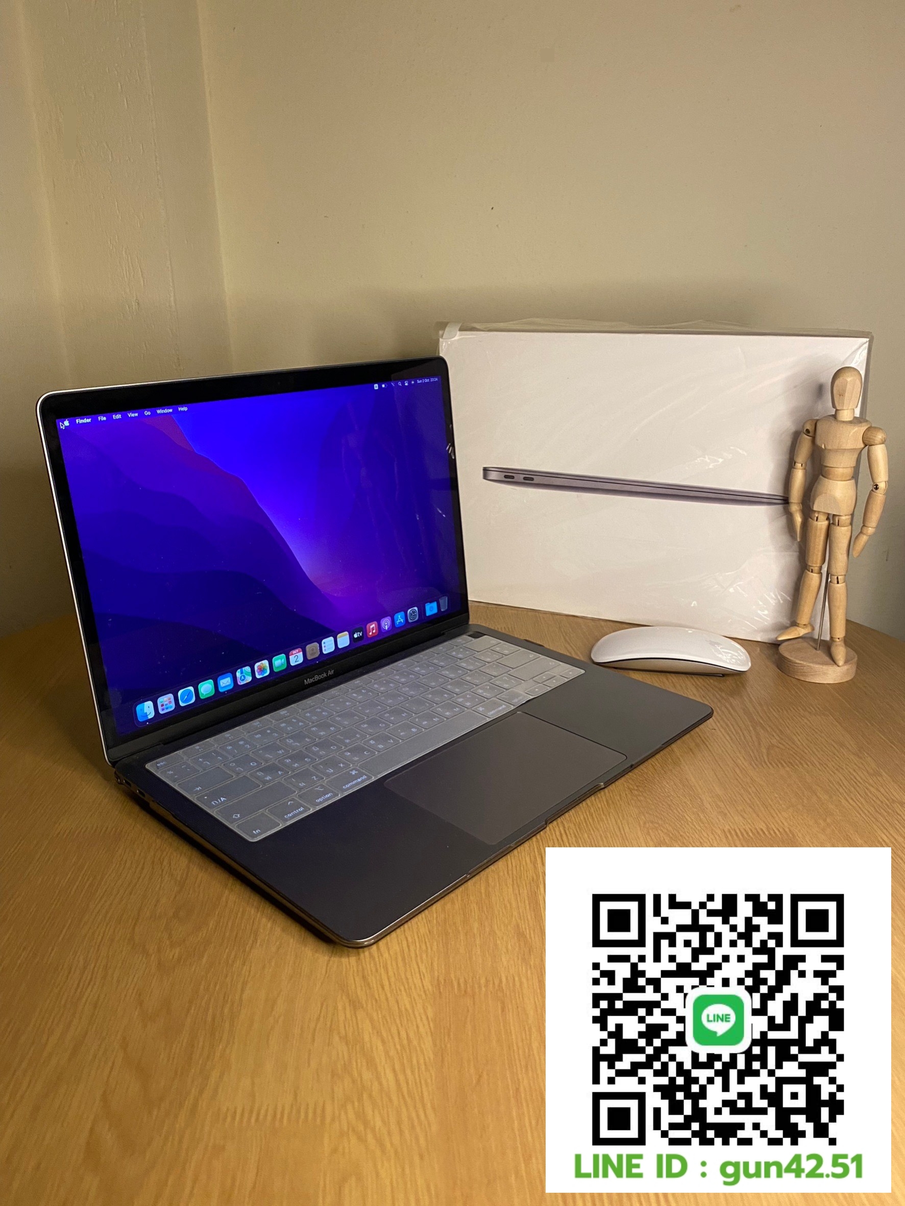 ขาย MacBook Air 13” 2020 สี Space Gray SSD 256 GB สภาพเก็บ ไม่มีตำหนิใดๆ ใช้งานน้อยมาก อยากขายเพราะ ซื้อiPad Proมาใช้ในการเรียนแทน