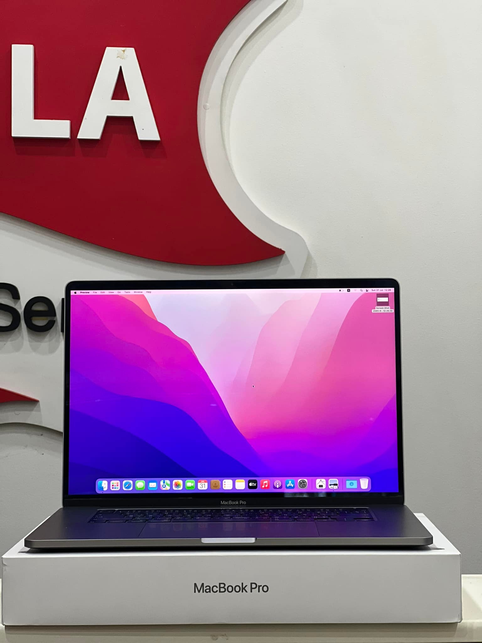 MacBook Pro 16