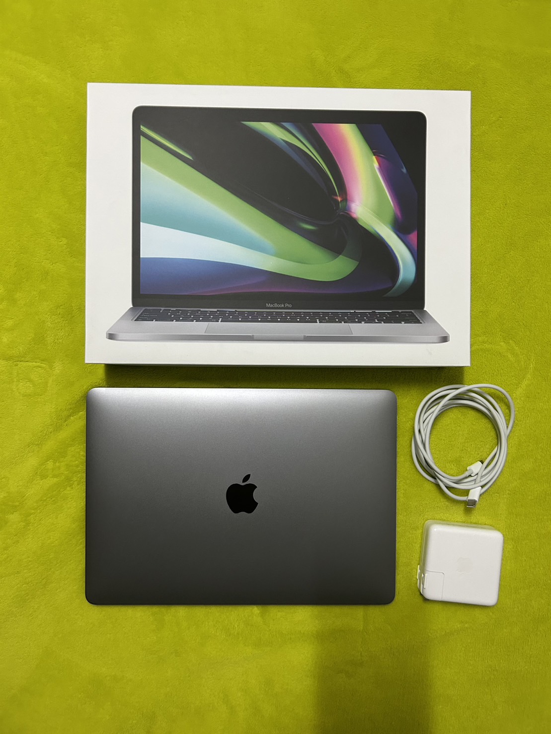 ขาย Macbook Pro 13 inch M1 2020 สี space gray ใช้น้อย ไร้รอย 29,500 บาท