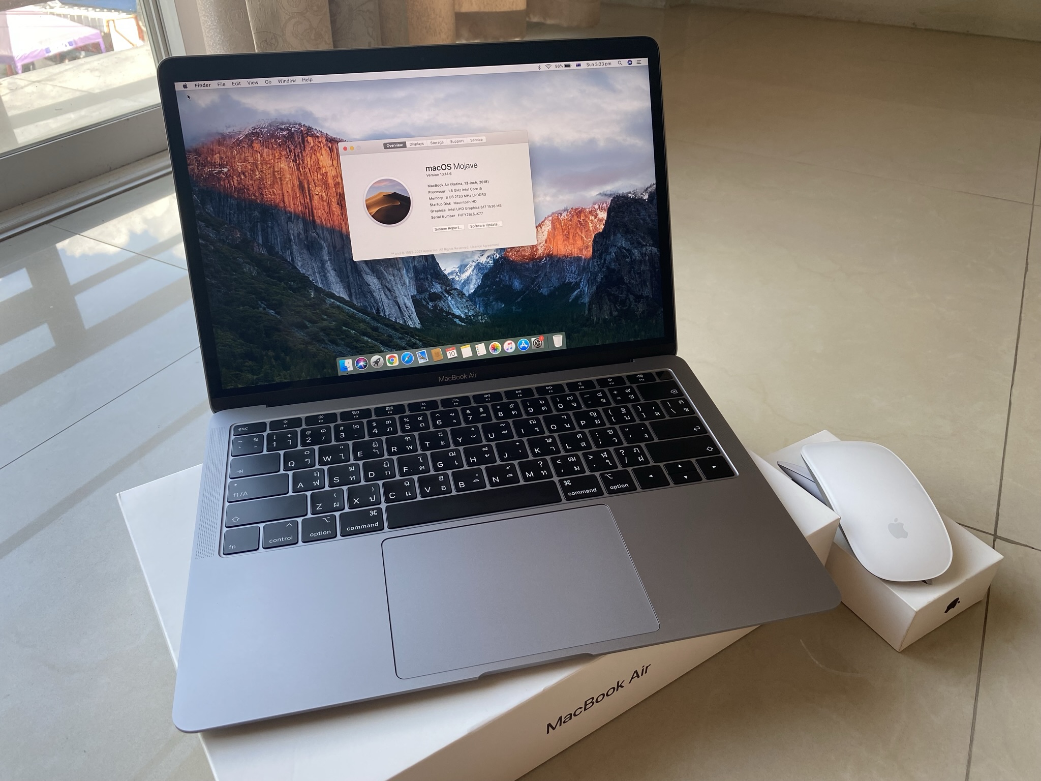 SALE MacBook Air Retina, 13-inch, 2018 สี Space grey / Core i5 1.6GHz RAM 8GB SSD 128GB สภาพสวยใส ไม่มีรอย ไม่เคยออกนอกบ้าน เจ้าของใช้เอง ราคา 21,000 บาท แถม Magic mouse 2 ขายเพราะความจำเป็น