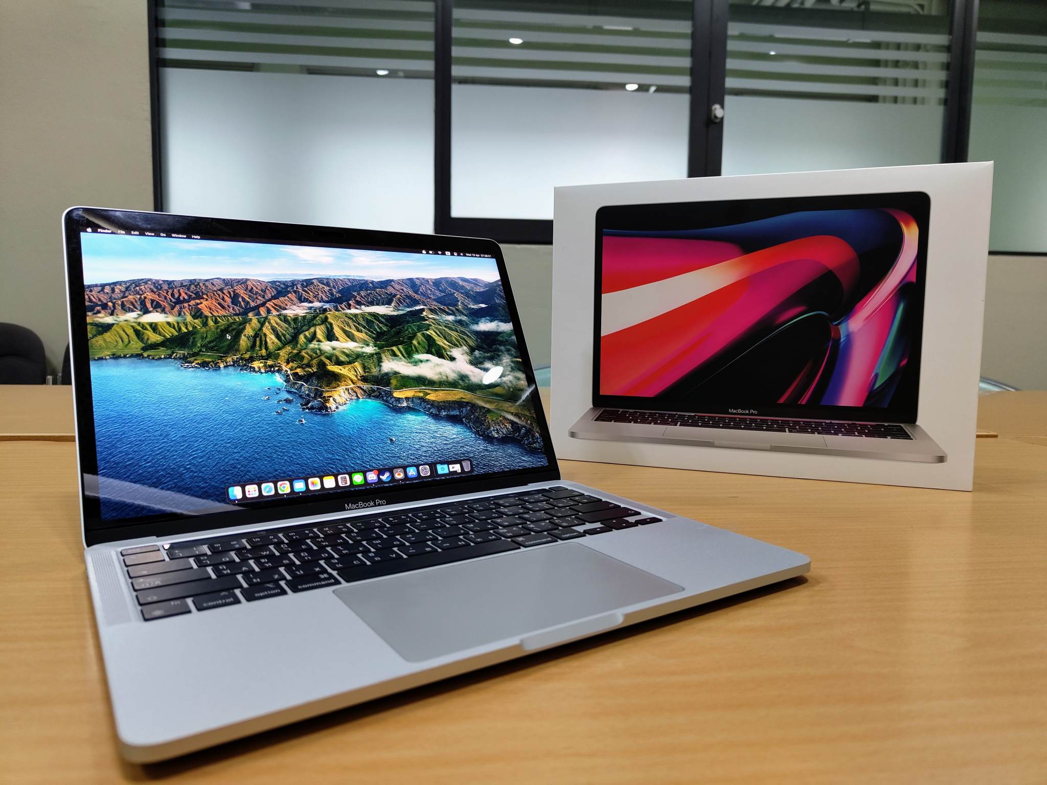 MacbookPro M1 2020 13 นิ้ว RAM8/SSD512///Charge Cycle 10 ครั้ง!!