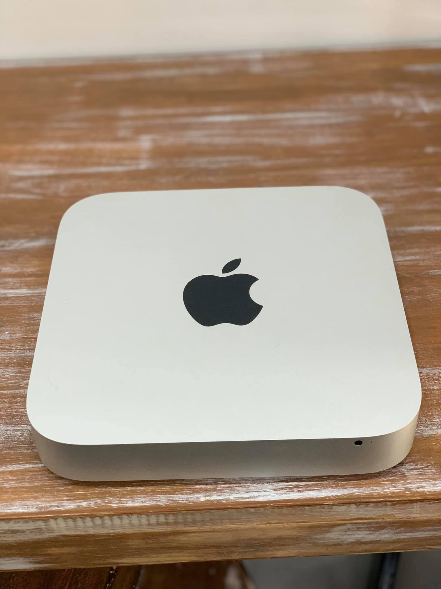 Mac Mini Late 2012 SSD 256 GB ขายตามสภาพครับ