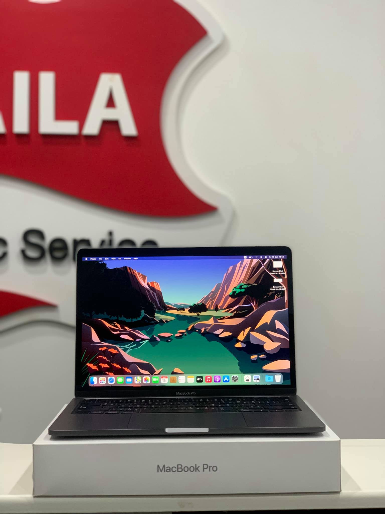 MacBook Pro M1 สี Space Gray SSD 256 GB  สภาพสวยทุกจุด ใช้งานน้อยมาก มีอุปกรณ์ครบกล่อง 