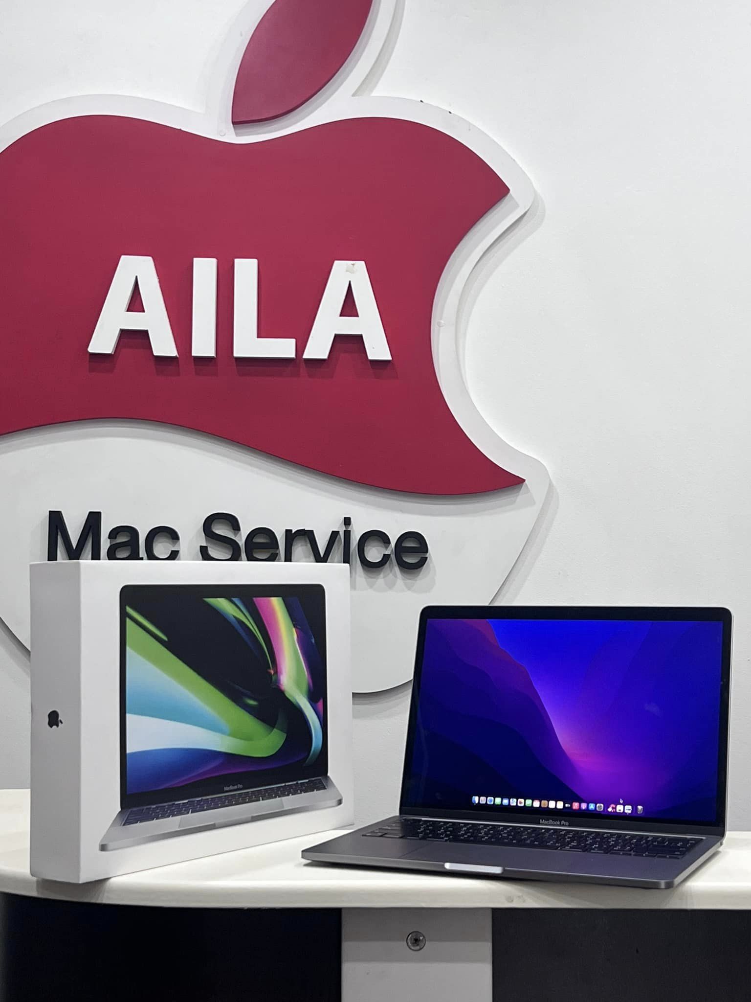 MacBook Pro M2 2022 สี Space Gray ใช้งานน้อยมาก สภาพสวยสุดๆ มีประกันศูนย์เหลือยาวๆครับ